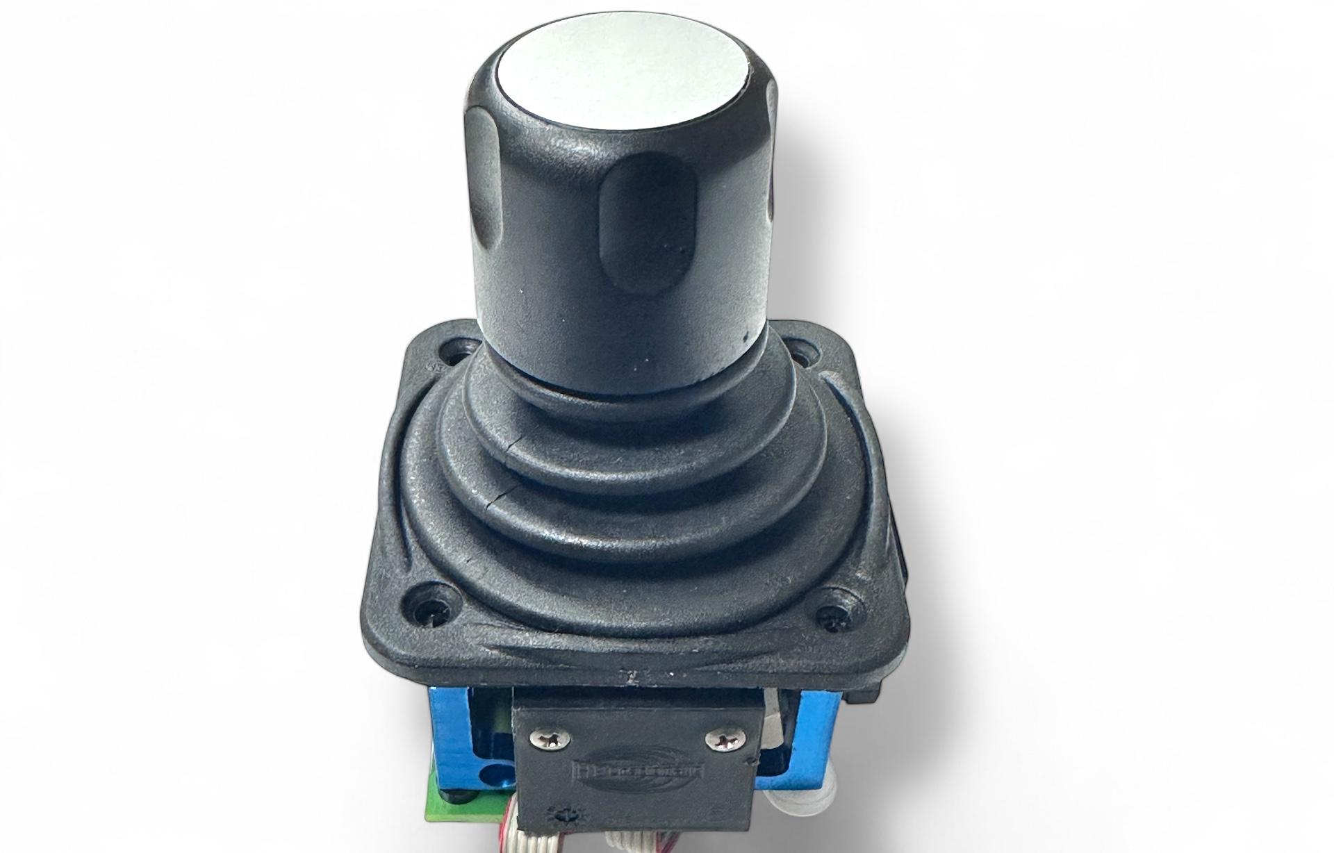 HBC Radiomatic 4 Eksen Kartlı Joystick | Endüstriyel Kumanda Kolu